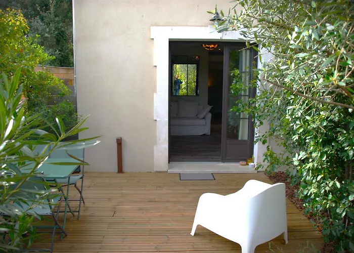 La Dupont D'avignon Bed & Breakfast