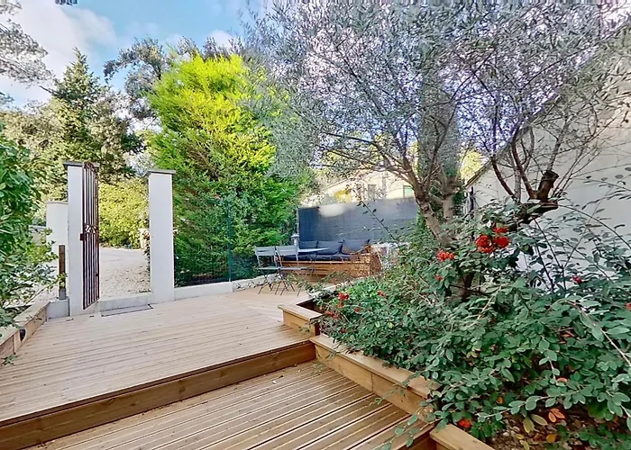 La Dupont D'avignon 4*