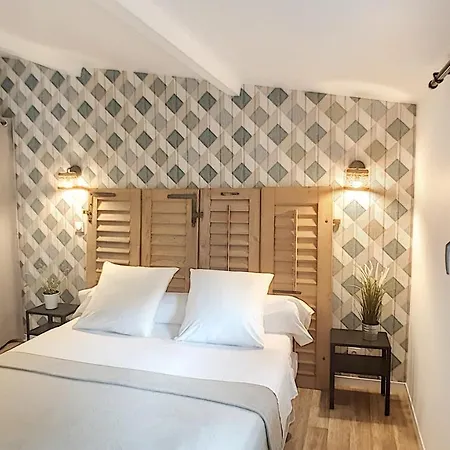 La Dupont D'avignon 4*
