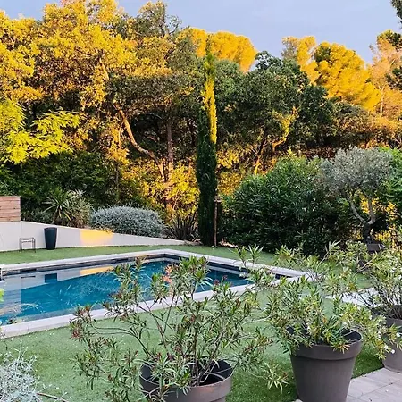 La Dupont D'avignon Bed & Breakfast