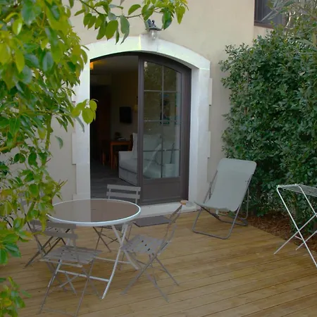 Bed & Breakfast La Dupont D'avignon 4*