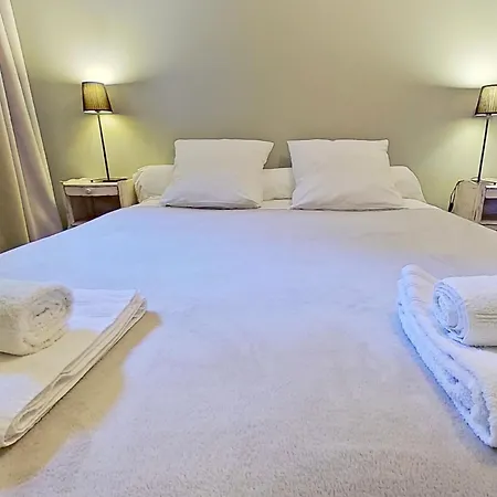 La Dupont D'avignon Bed & Breakfast