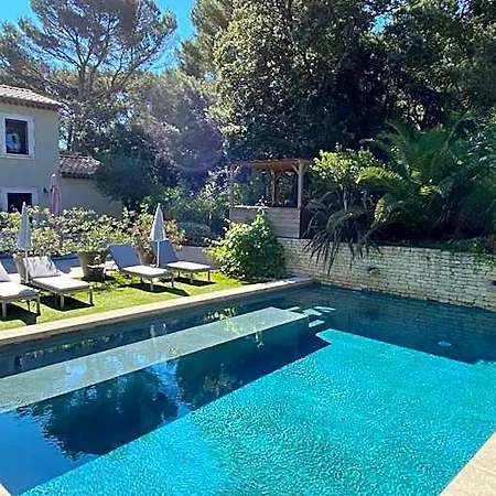 La Dupont D'avignon Oda ve Kahvaltı 4*
