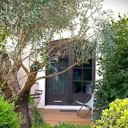 La Dupont D'avignon Oda ve Kahvaltı