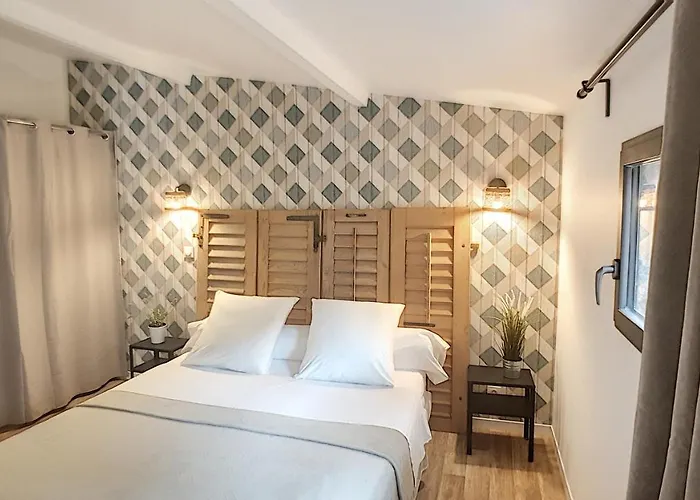 La Dupont D'avignon 4*