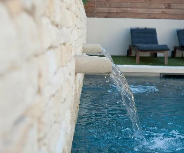 La Dupont D'avignon 4* Villeneuve-lès-Avignon